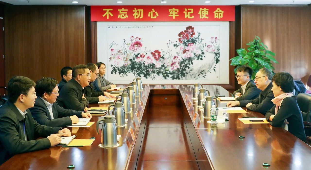 姜仁鋒會見中國國新黨委委員、總會計(jì)師劉學(xué)詩 